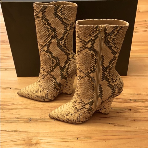 YEEZY Season 8 Python Wedge Ankle Boot - Picture 4 of 8